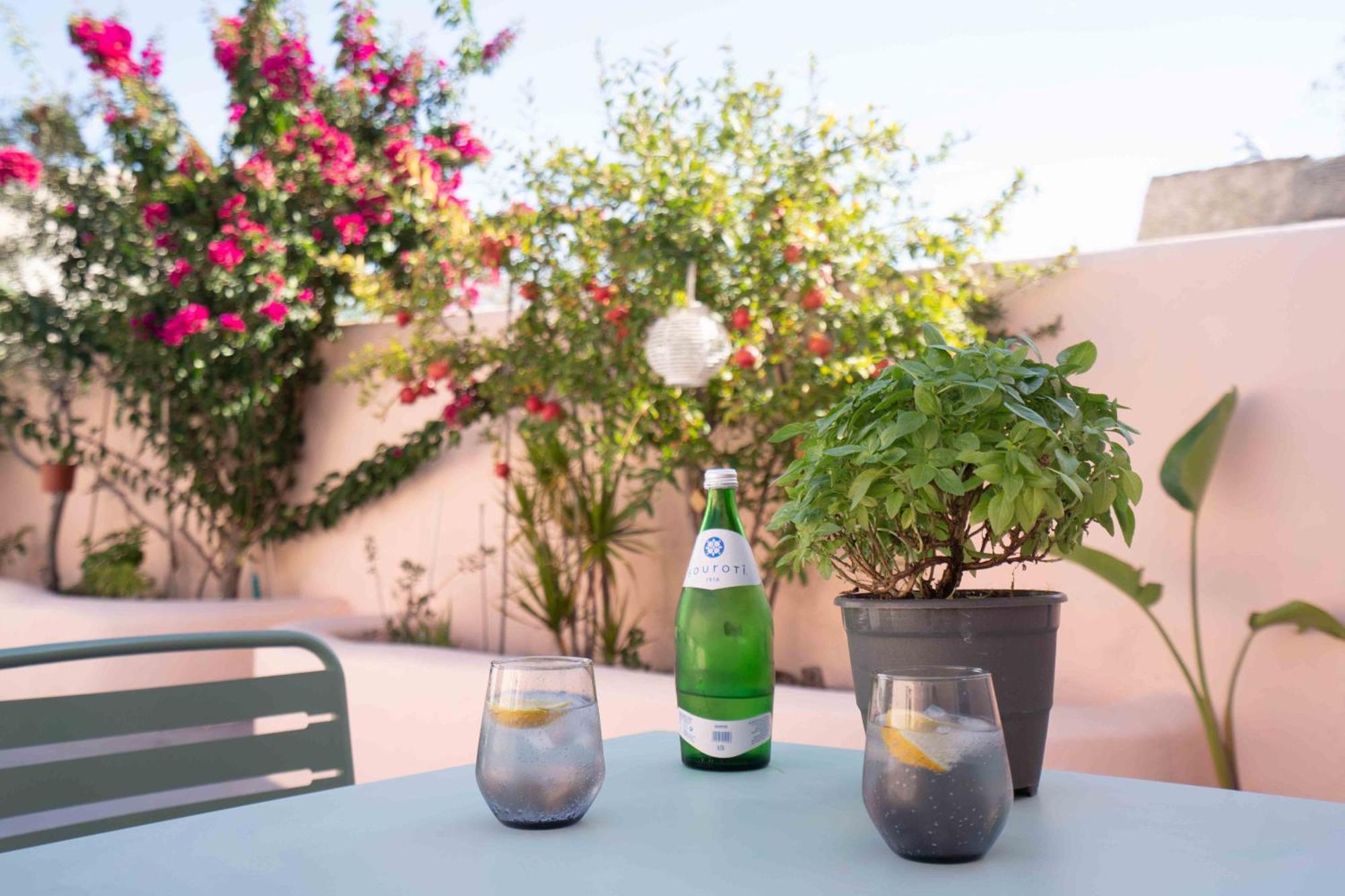Santorini Oasis- Cave House Villa Fíra Kültér fotó