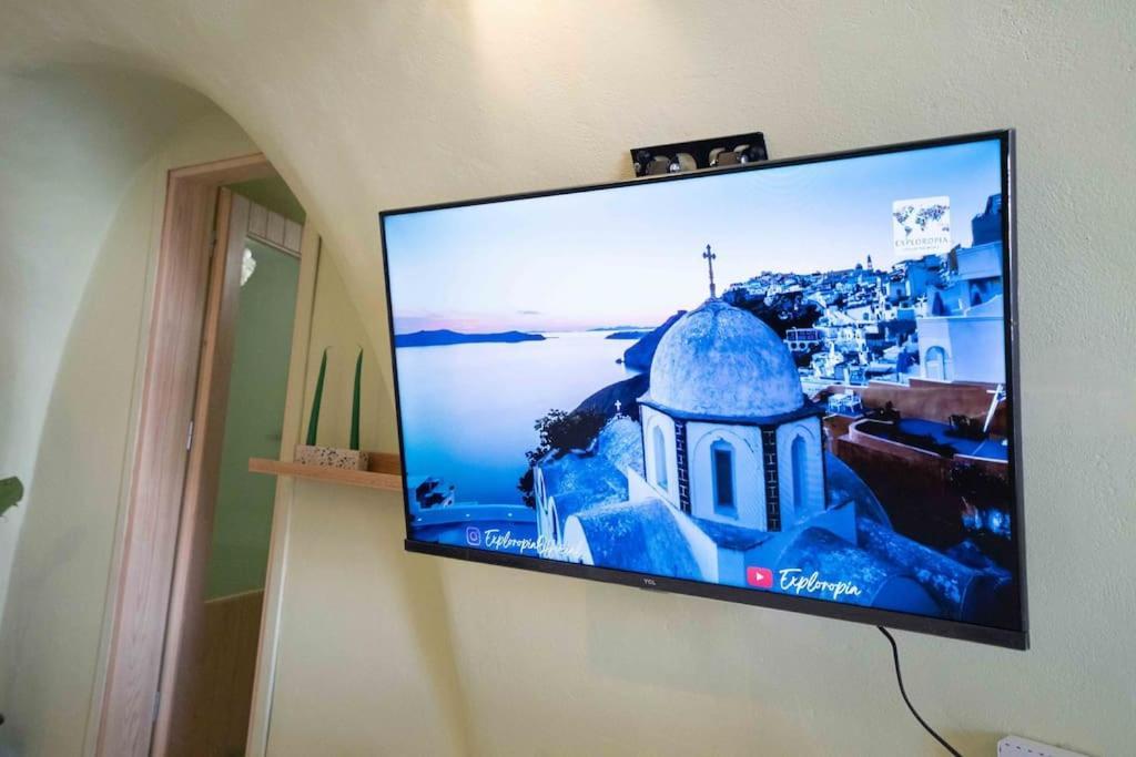 Santorini Oasis- Cave House Villa Fíra Kültér fotó